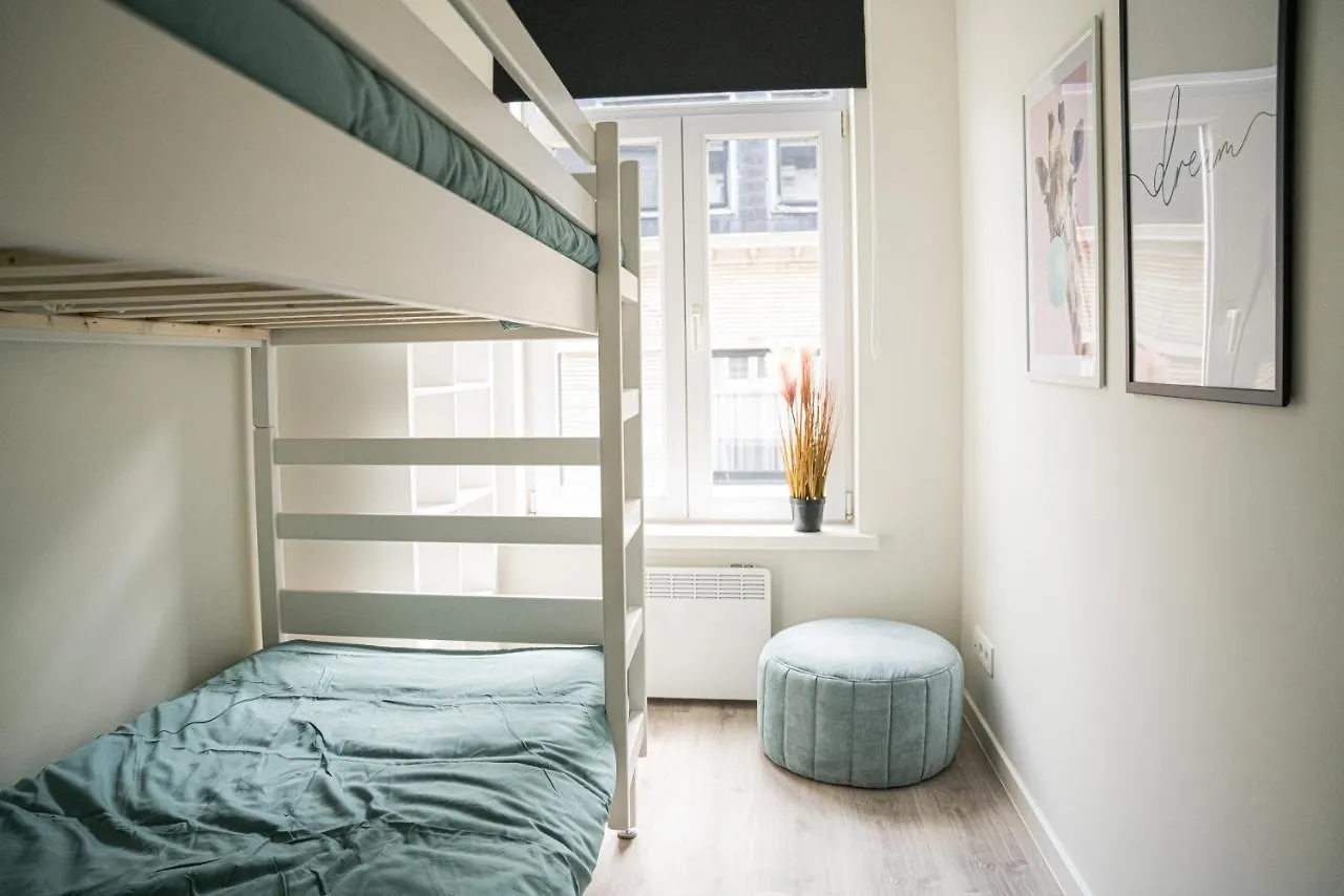Apartment Etage 2 - Appartement In Centrum, 300M Van Zee En Gratis Parking Ostende