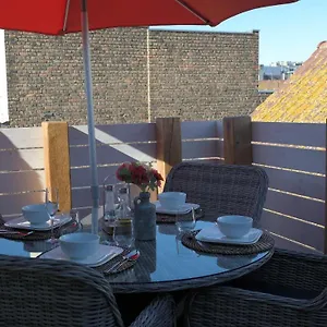The Rooftop - A Trendy New With Airconditioning, Large Terrace & Free Parking Apartment