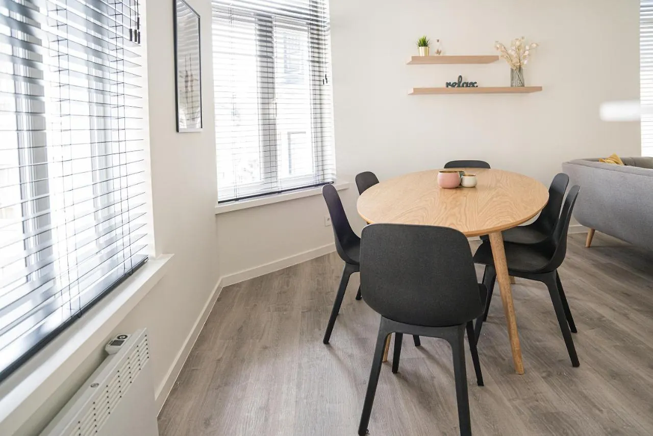 Etage 2 - Appartement In Centrum, 300M Van Zee En Gratis Parking Ostend Belgium